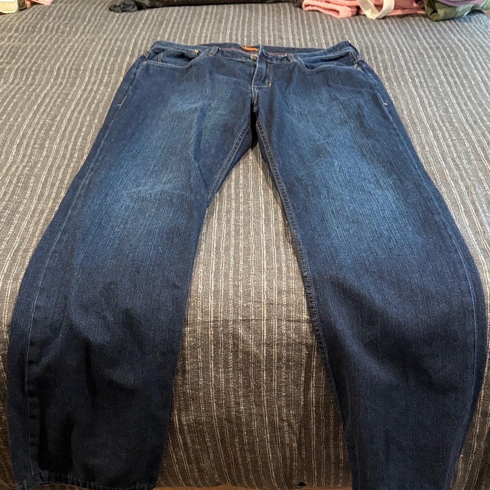 Like New Mens Tommy Bahama Dark Indigo Relaxed Jeans